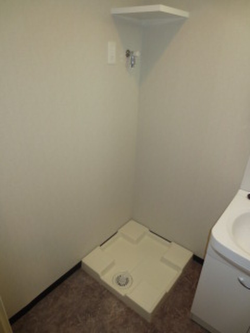 洗濯機置場 アリビオ江坂垂水町