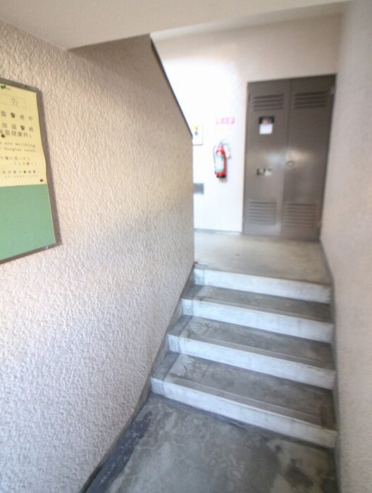 エントランス部分 シャンボールメゾン曽根