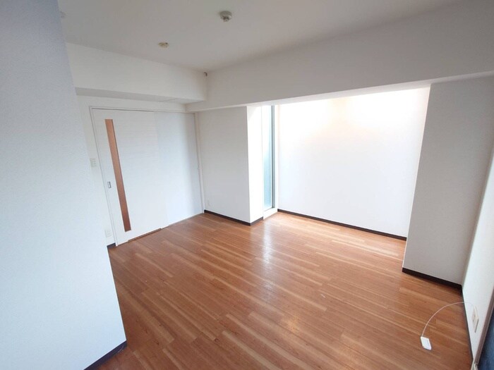 居室 エストーネ京都二条(805)