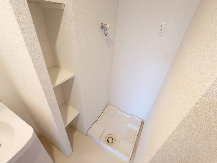 洗濯機置場 エストーネ京都二条(805)