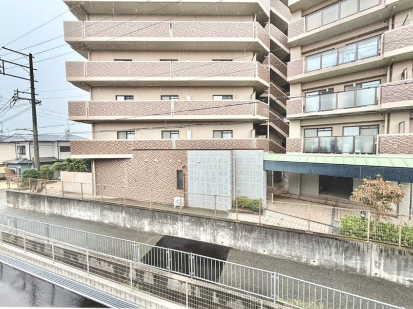 室内からの展望 ソリッソ大久保町西嶋