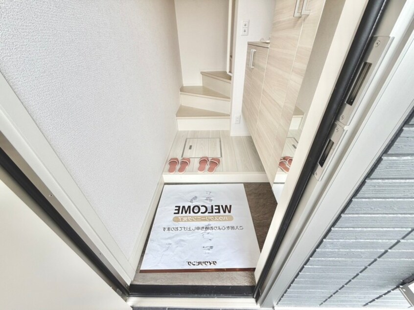 玄関 ソリッソ大久保町西嶋