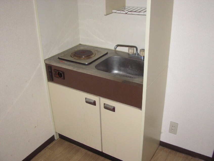 内観写真 コートビレッジ服部