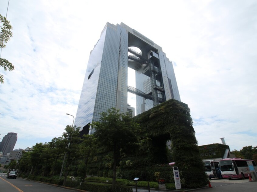 梅田スカイビル(映画館)まで330m BPRレジデンス新梅田