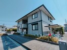 ロイヤルシャトーE棟の外観