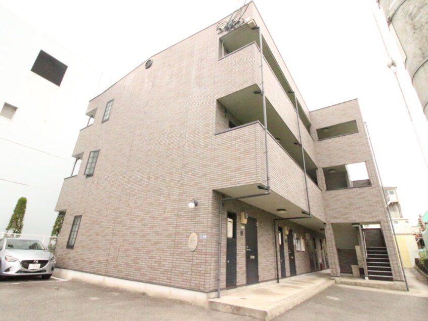 外観写真 アンプル－ルフェ－ルREALIFE