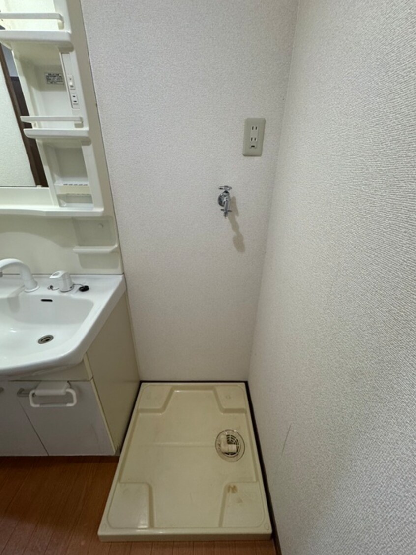 洗濯機置場 アンプル－ルフェ－ルREALIFE