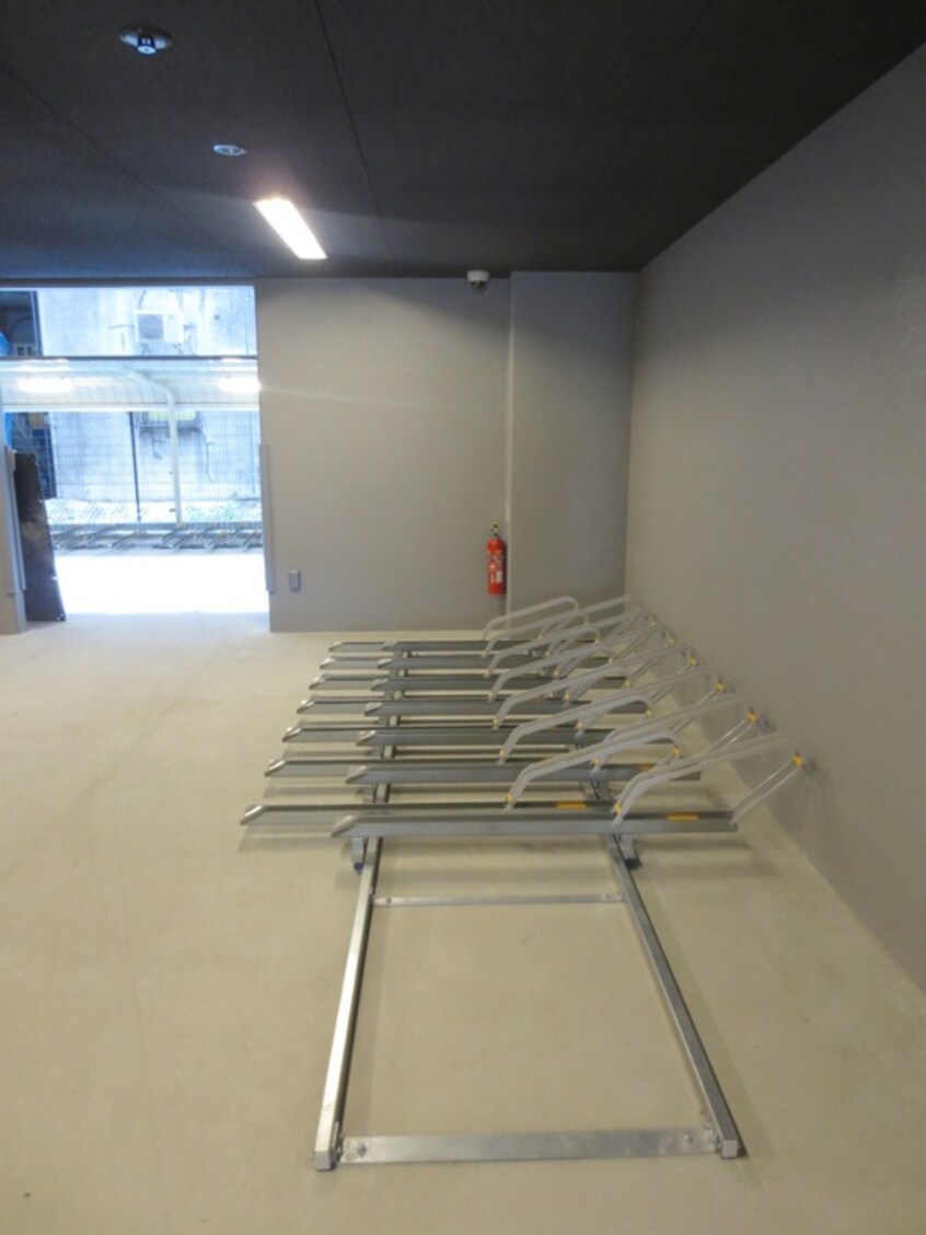 駐輪場 ﾚｵﾝｺﾝﾌｫｰﾄ本町（203）