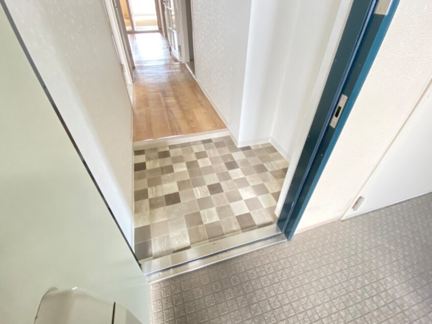 玄関 エバグリ－ン長居１号棟(６０４)