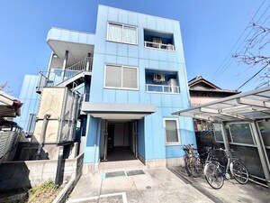 カレッジ・コート