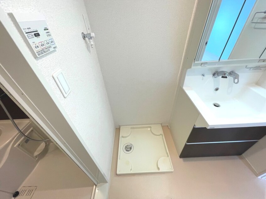洗濯機置場 アルンドーインディカ茨木