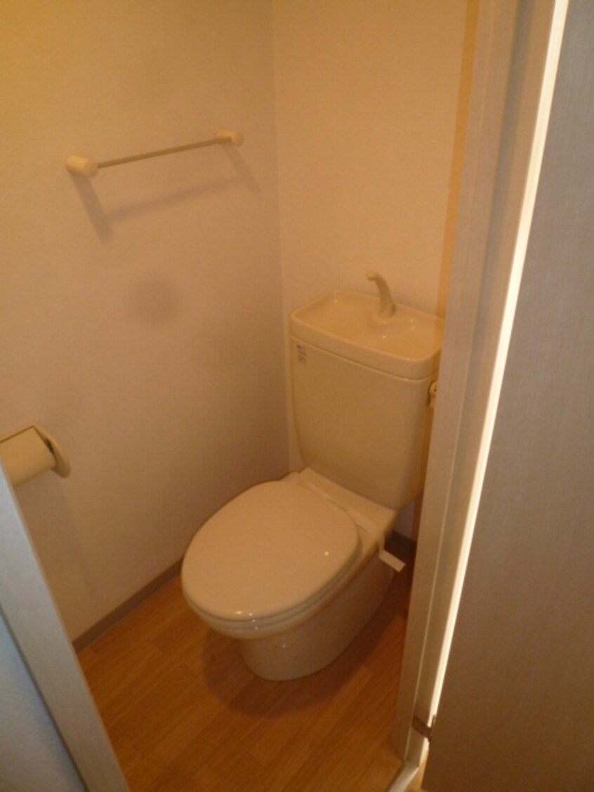 トイレ アーデン江坂Ⅱ