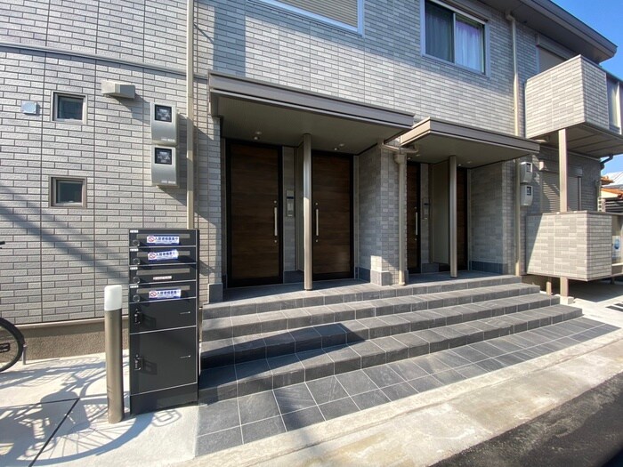 エントランス部分 HEIM 　MAISON　中向陽