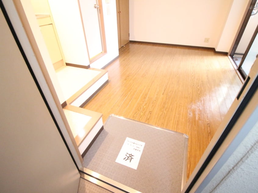 玄関 ミストラル浄土寺