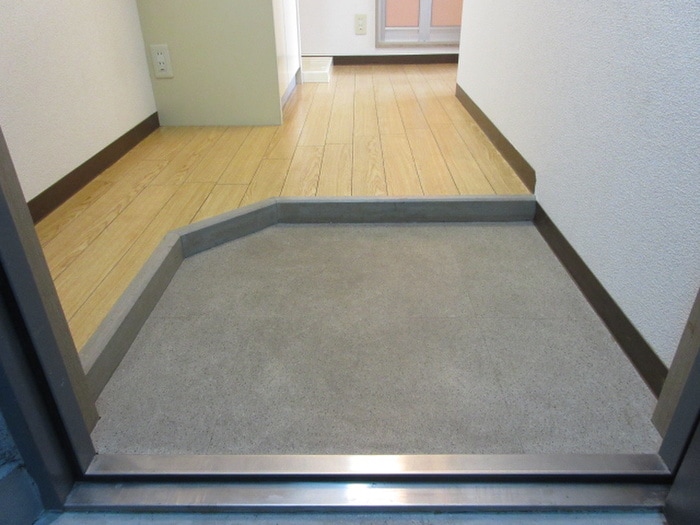 玄関 バインオ－クＭＥＴＳ