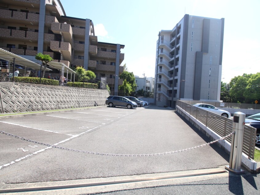 駐車場 グランシャリオ千里中央