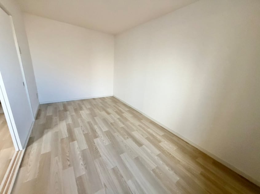 居室 レジデンス三津屋