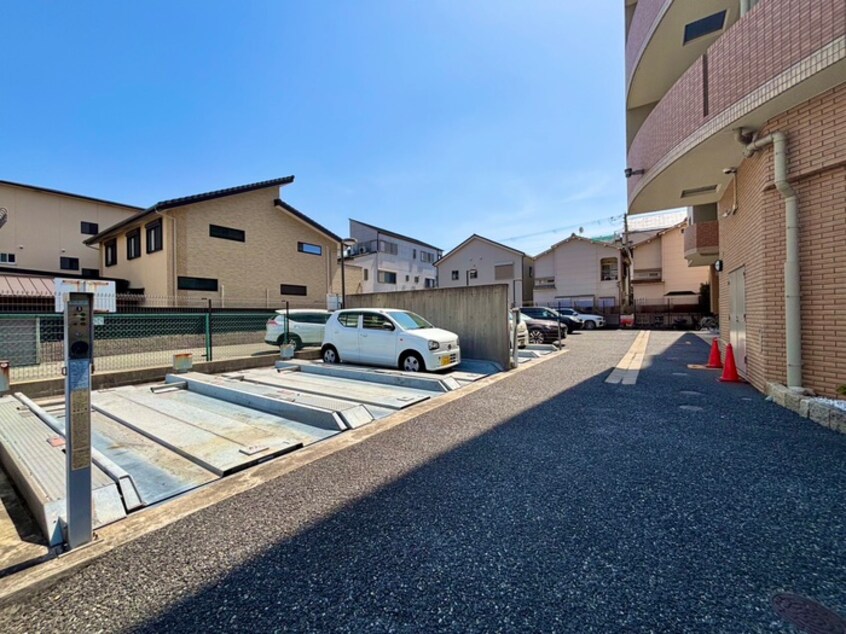 駐車場 ジェルメ河善