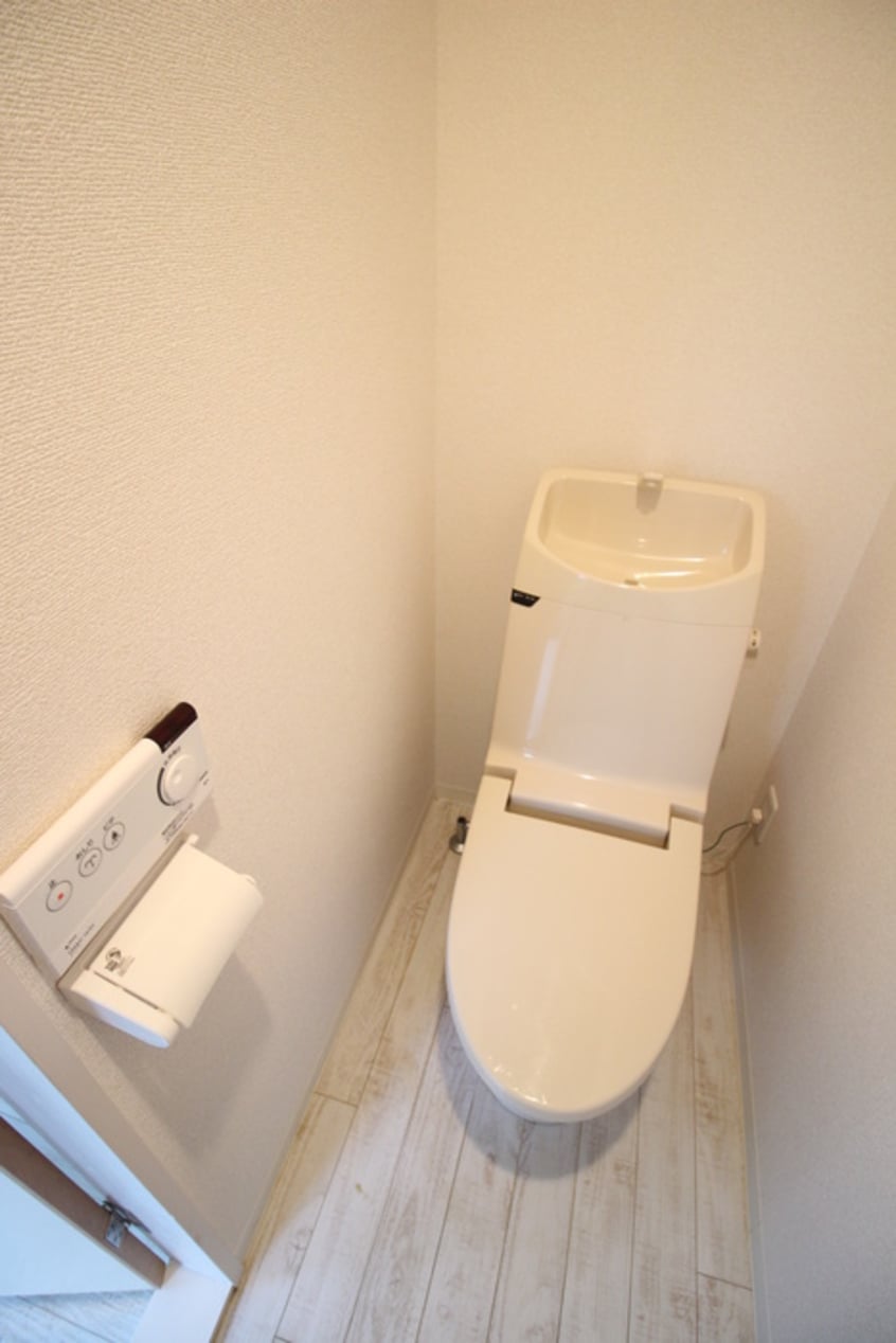 トイレ アズィールＡ棟