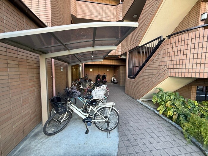 駐輪場 グランボア