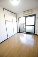 居室 シャルマン河原