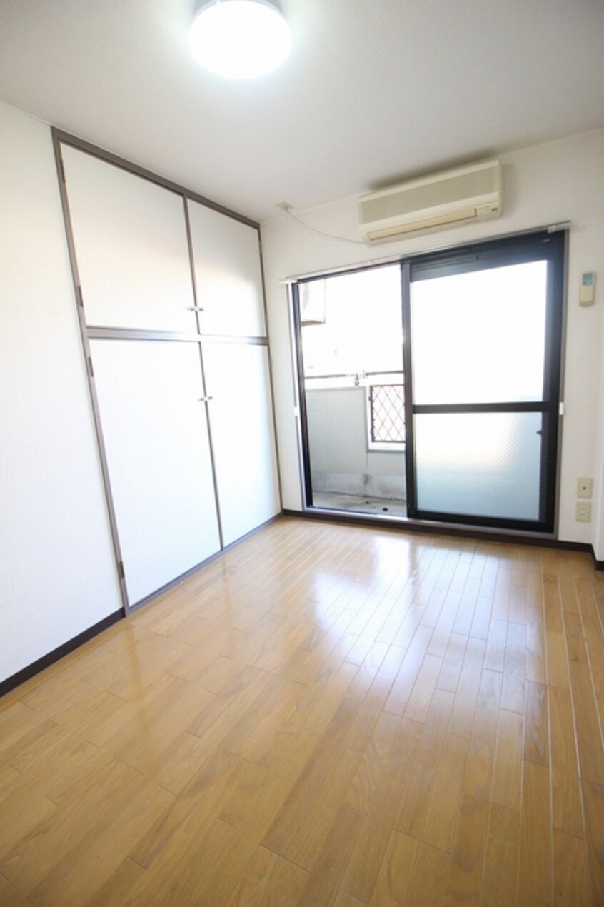 居室 シャルマン河原