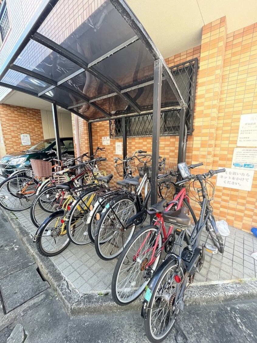 駐輪場 シャルマン河原