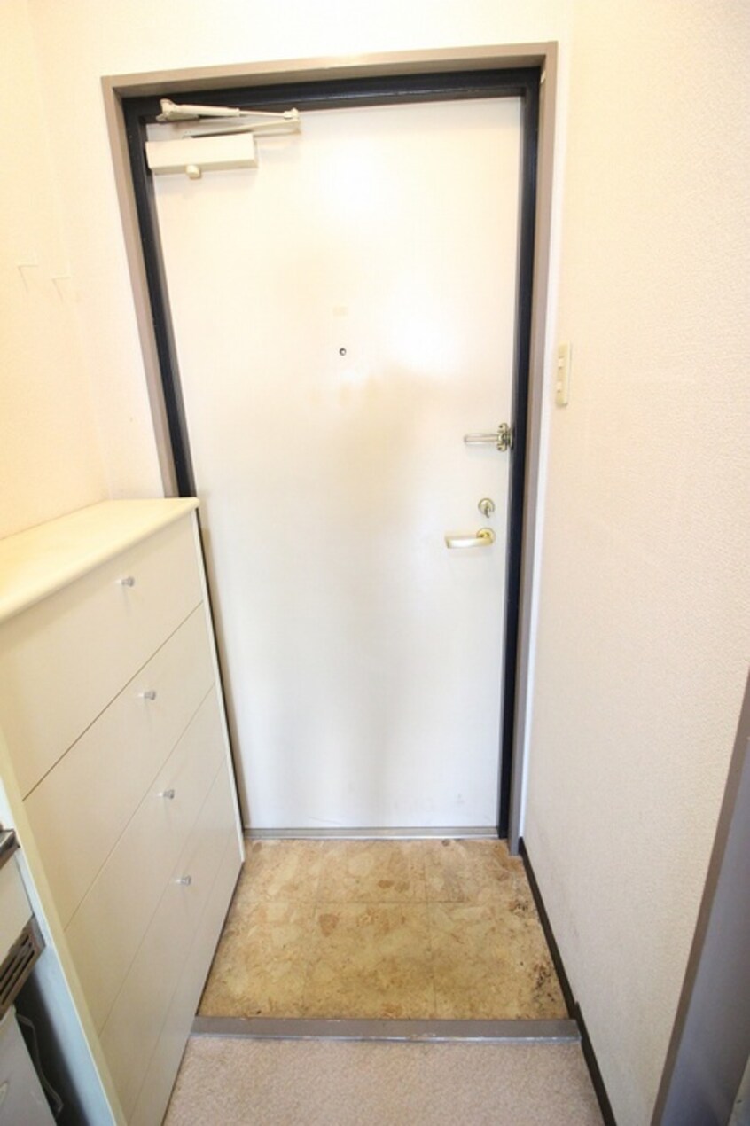 玄関 シャルマン河原