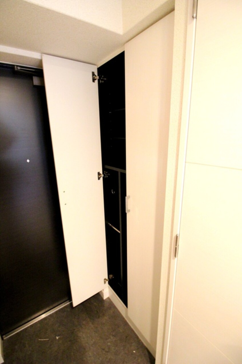 靴箱 プレサンス新大阪ｳﾞｨｶﾞ(303)