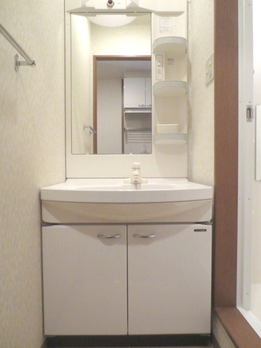 洗面 レボントゥリはせでⅠ番館