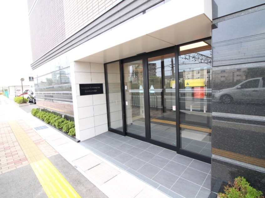 エントランス部分 サンクチュアリ桂川