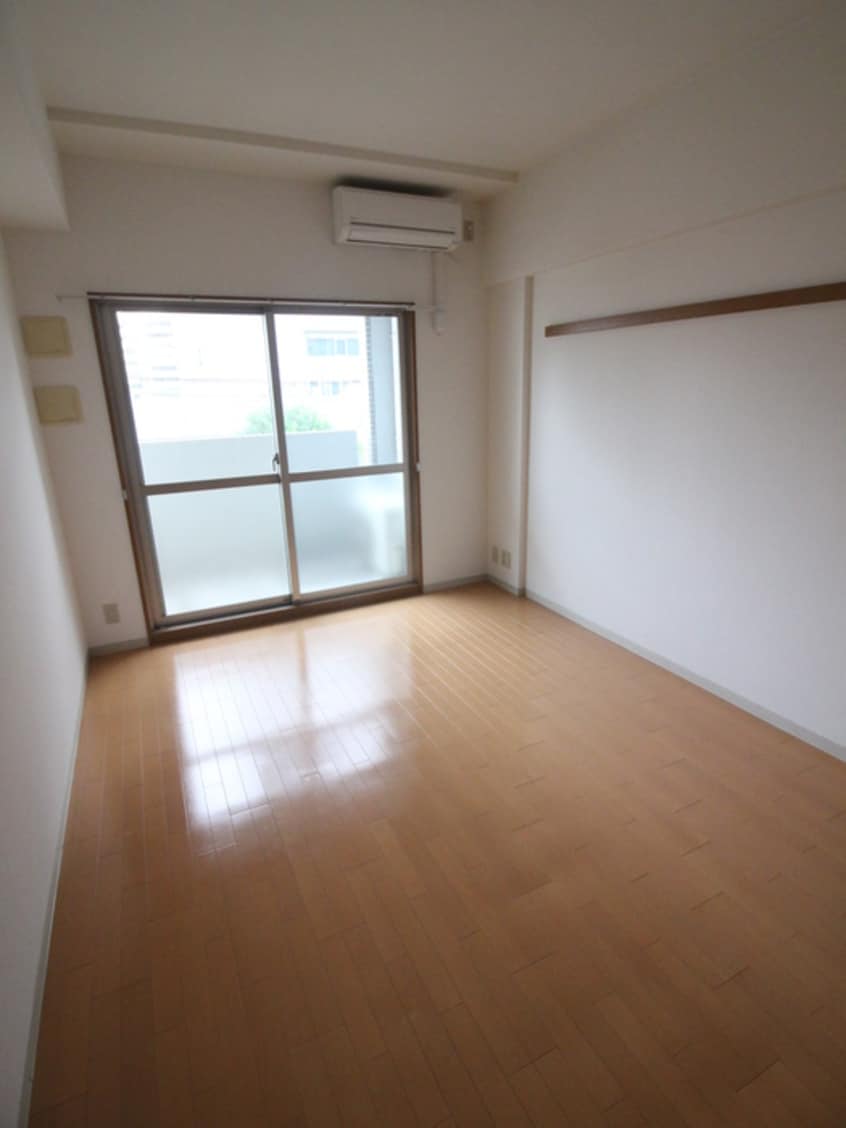 居室 ビバ－チェ鷺洲