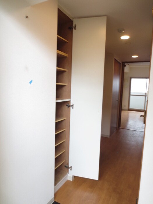 靴箱 ビバ－チェ鷺洲