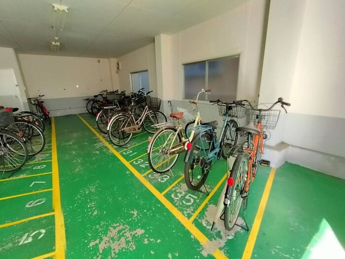 駐輪場 ビクトリ－マンション雅