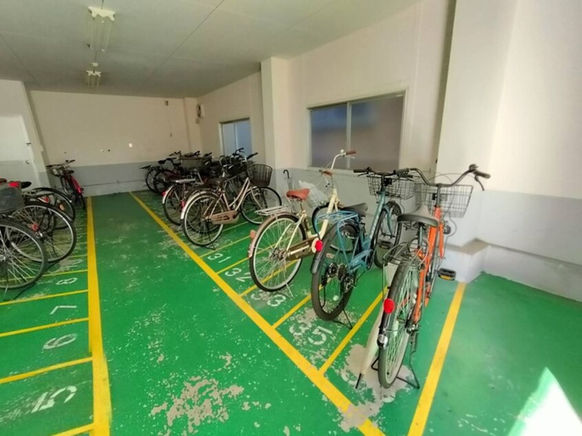 駐輪場 ビクトリ－マンション雅