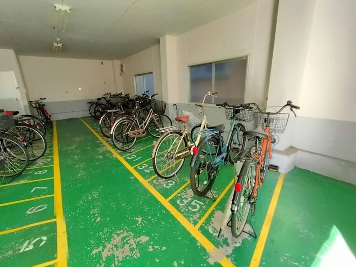 駐輪場 ビクトリ－マンション雅