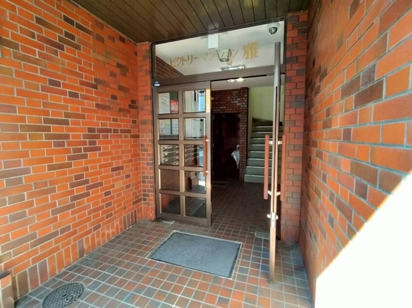 エントランス部分 ビクトリ－マンション雅