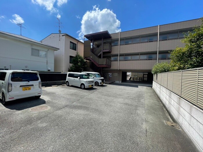 駐車場 クレ－ル宝塚Ⅱ