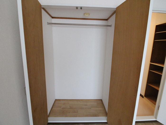 収納 中之町ＴＫハイツ
