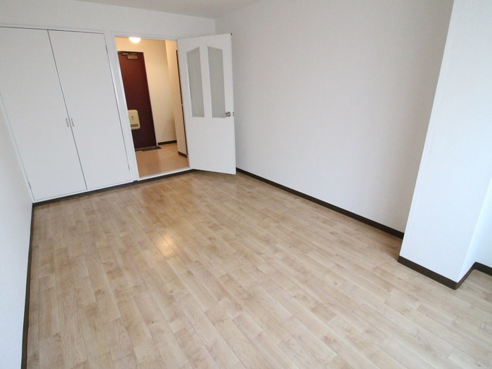 居室 中之町ＴＫハイツ