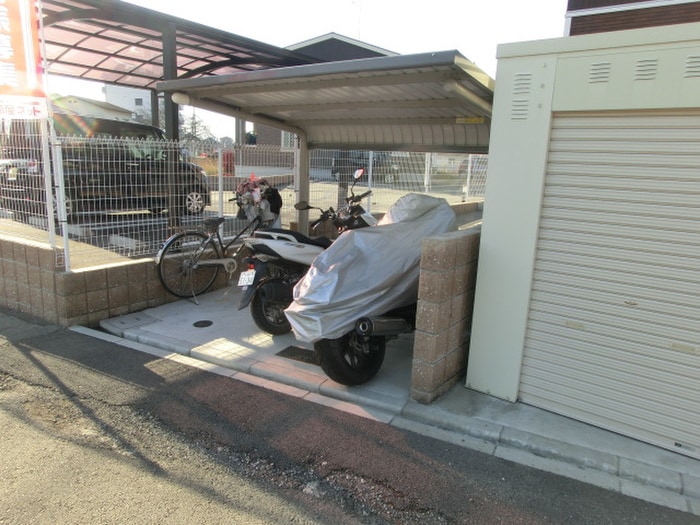 駐輪場 ドルチェヴィータ北山