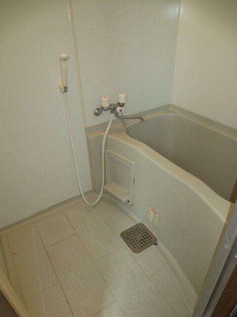 バス／シャワールーム等 Ｏrchid court