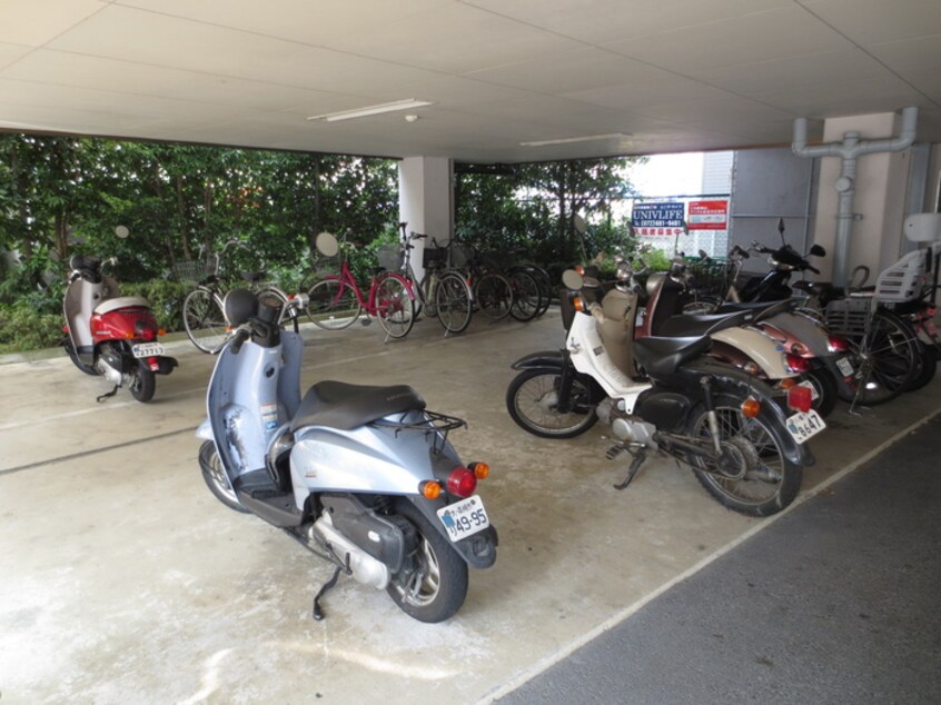 バイク置き場 ハイツいりえ