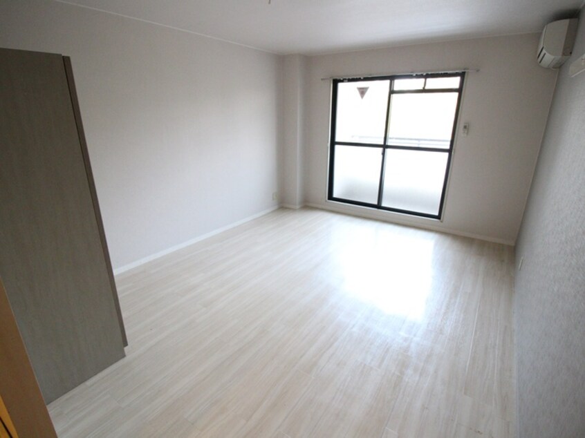 居室 富士ラビット烏丸一条館