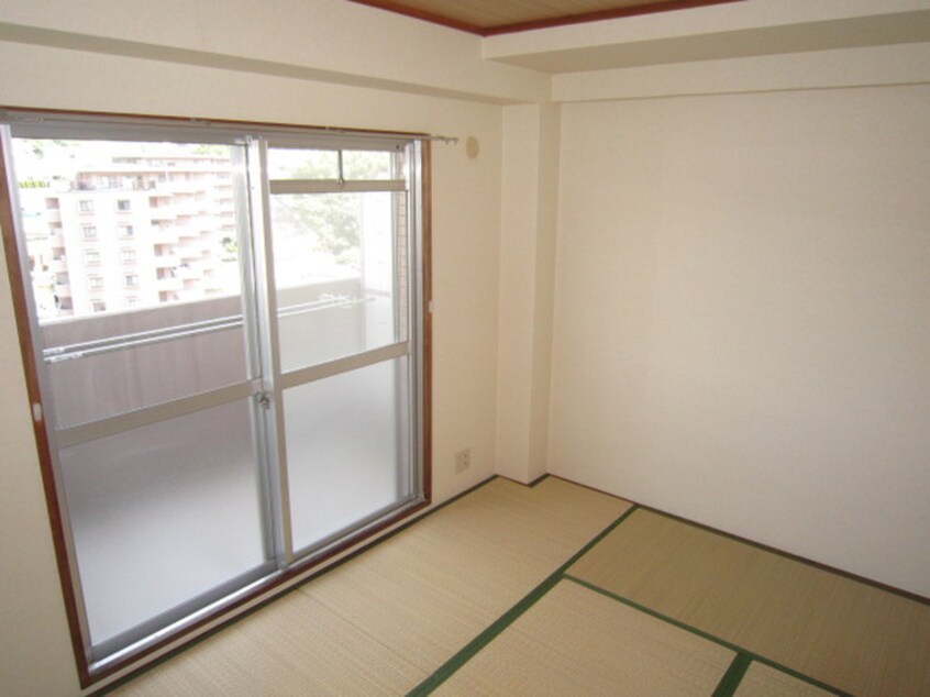 室内からの展望 日宝アドニス塩屋