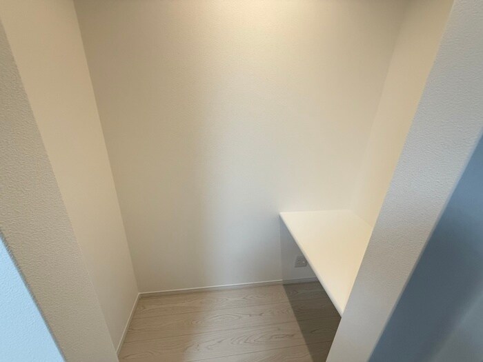 収納 アルバス上野東