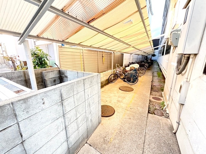 駐輪場 ヴィラ東伊丹