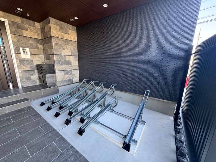 駐輪場 ウィステリア門戸