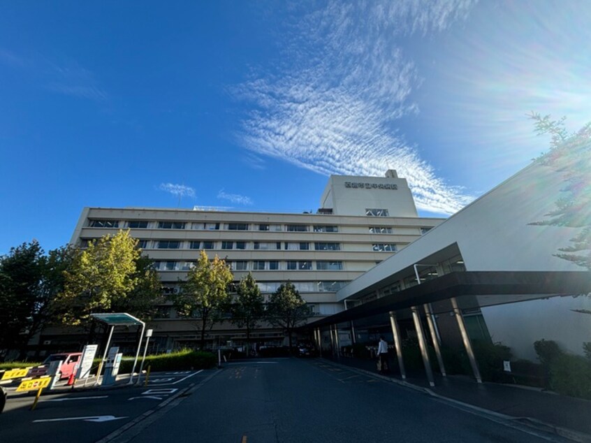西宮市立中央病院(病院)まで690m ウィステリア門戸