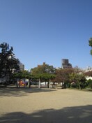 阿弥陀池公園(公園)まで68m 北堀江かがせ